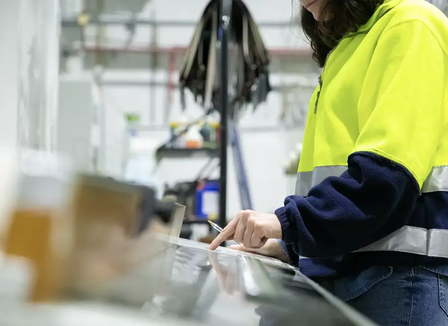 Manufacturing companies use siteconnect safety software